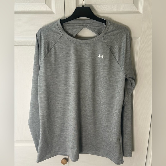 Under Armour Tops - Under Armour HeatGear Open Back Long Sleeve